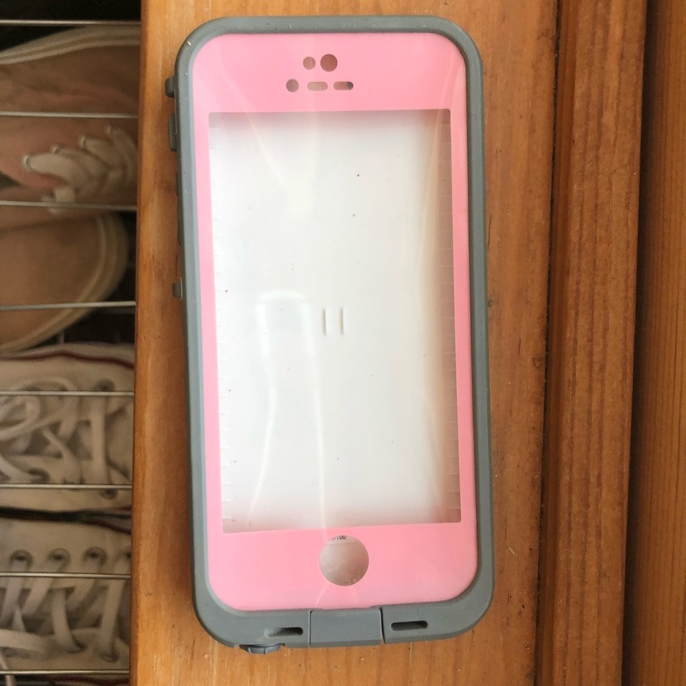 iPhone 5/5s life proof phone case Brand new
